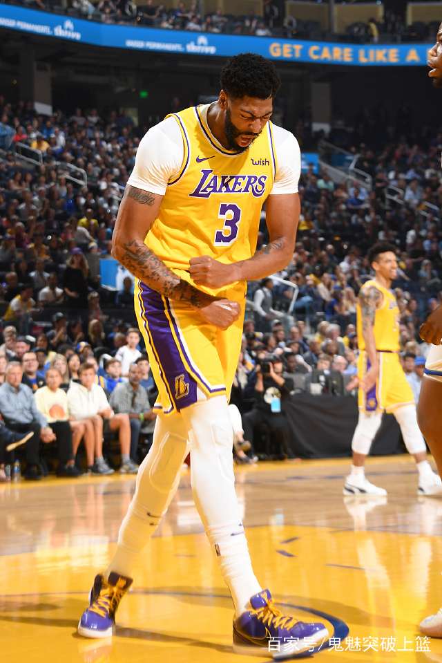  雄鹿队卫冕之路启程，字母哥训练状态火热