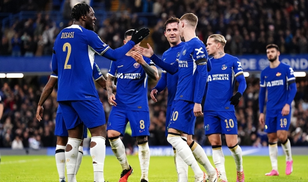 南宫体育官网- 切尔西青年军爆发，帕尔默传射建功击败维拉  